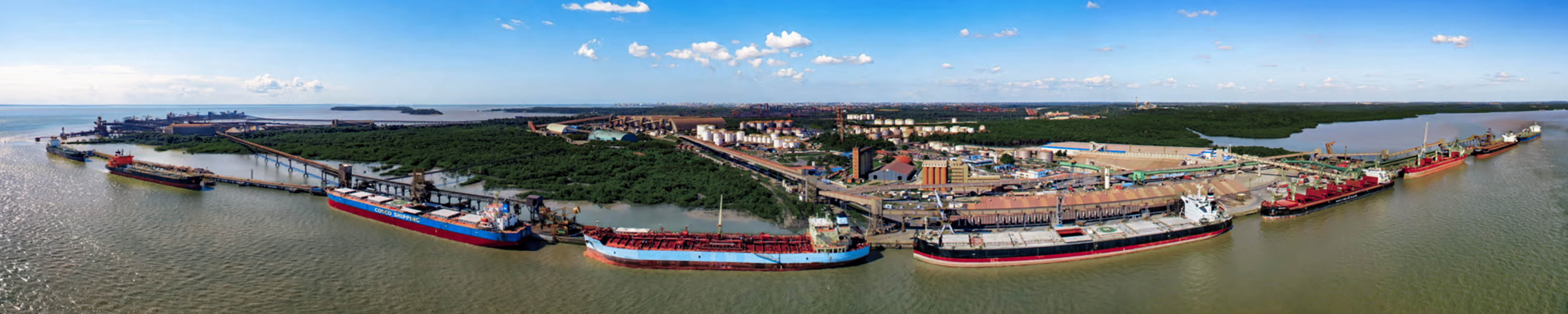 Barcos atracados